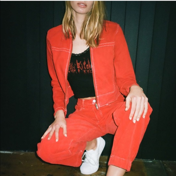 Brandy Melville red crop karina Jean jacket NWOT - Picture 3 of 4